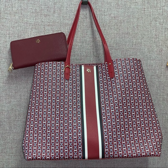 TORY BURCH GEMINI LINK TOTE AND EMERSON ZIP WALLET - Picture 5 of 8